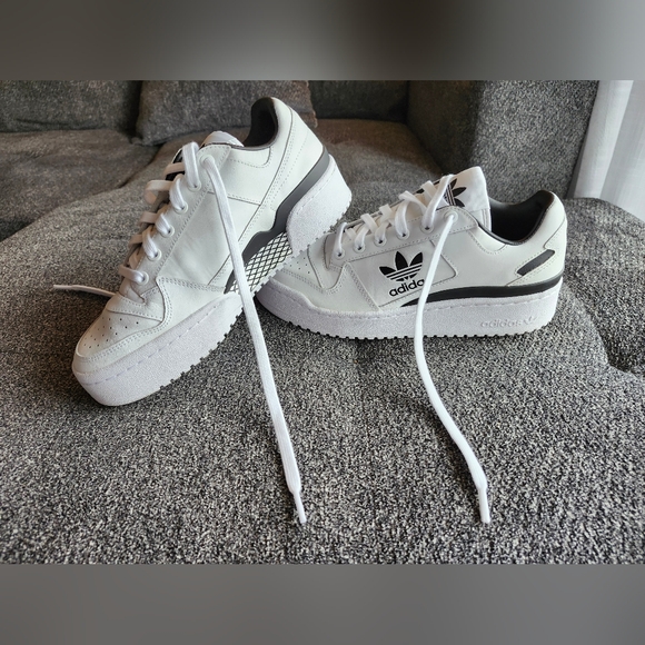 NEW Adidas Forum Bold Size 8W - Picture 2 of 10